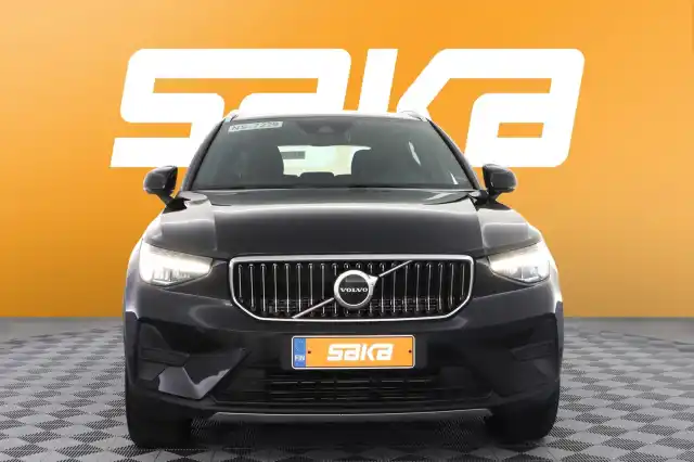 Vihreä Maastoauto, Volvo XC40 – VAR-28304
