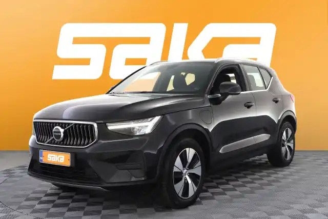 Vihreä Maastoauto, Volvo XC40 – VAR-28304