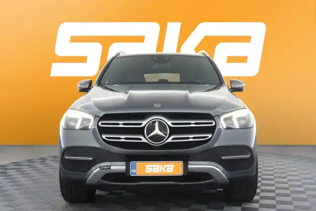 Harmaa Maastoauto, Mercedes-Benz GLE – VAR-28328
