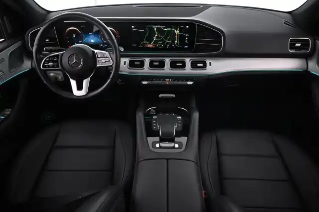 Harmaa Maastoauto, Mercedes-Benz GLE – VAR-28328