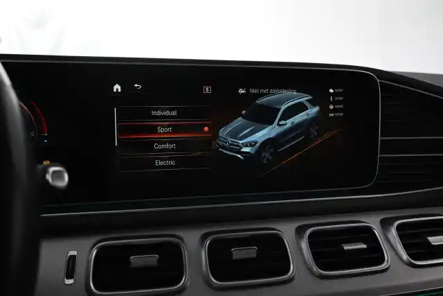 Harmaa Maastoauto, Mercedes-Benz GLE – VAR-28328