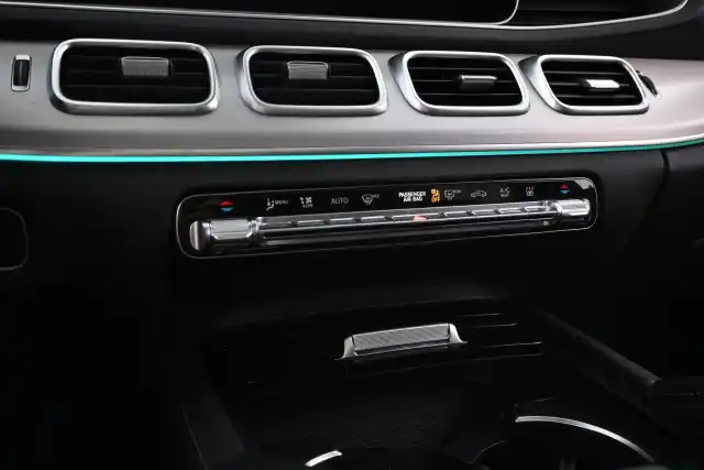 Harmaa Maastoauto, Mercedes-Benz GLE – VAR-28328
