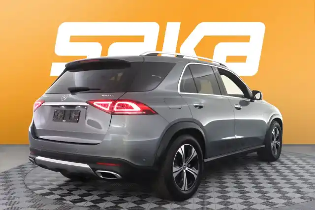 Harmaa Maastoauto, Mercedes-Benz GLE – VAR-28328