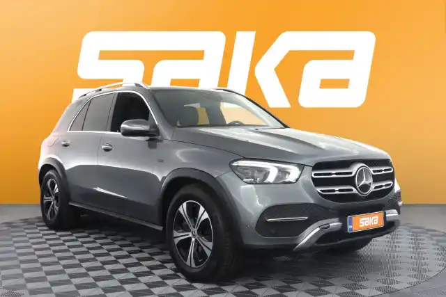Harmaa Maastoauto, Mercedes-Benz GLE – VAR-28328