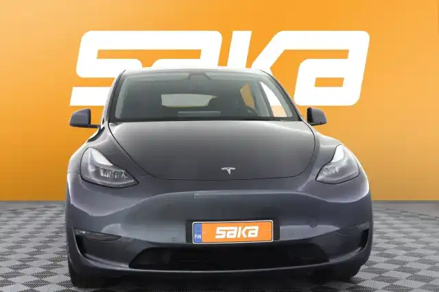 Harmaa Maastoauto, Tesla Model Y – VAR-28556