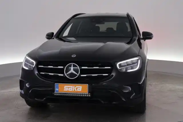 Musta Maastoauto, Mercedes-Benz GLC – VAR-28571