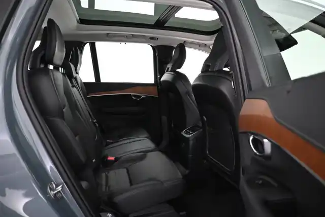 Harmaa Maastoauto, Volvo XC90 – VAR-28604