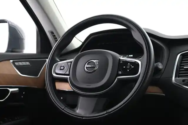 Harmaa Maastoauto, Volvo XC90 – VAR-28604