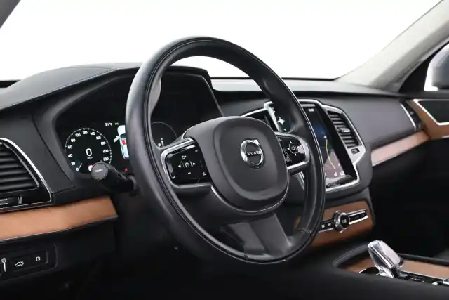 Harmaa Maastoauto, Volvo XC90 – VAR-28604