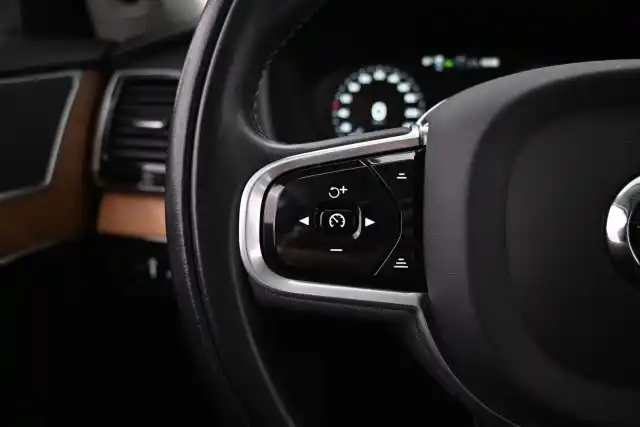 Harmaa Maastoauto, Volvo XC90 – VAR-28604