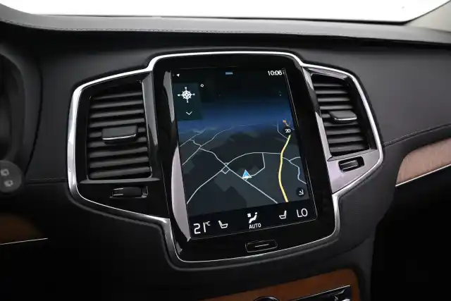 Harmaa Maastoauto, Volvo XC90 – VAR-28604