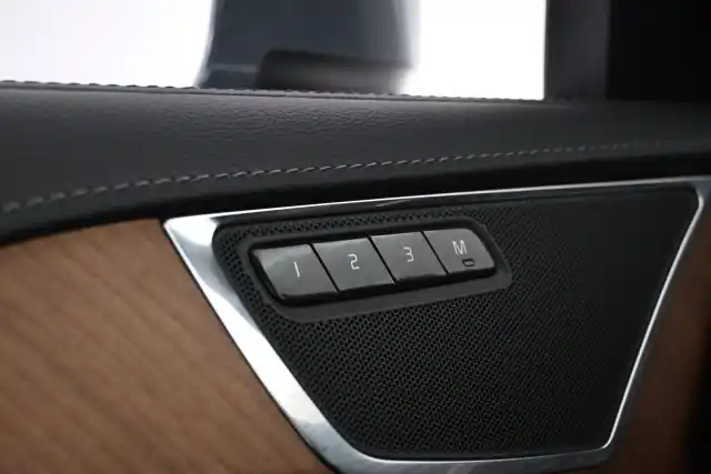 Harmaa Maastoauto, Volvo XC90 – VAR-28604