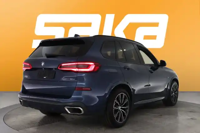 Sininen Maastoauto, BMW X5 – VAR-28820