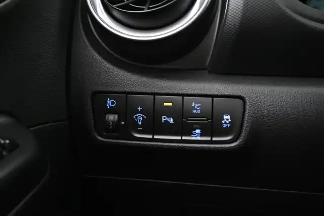 Sininen Maastoauto, Hyundai KONA – VAR-28844
