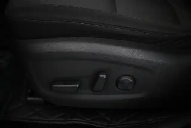 Sininen Maastoauto, Hyundai KONA – VAR-28844