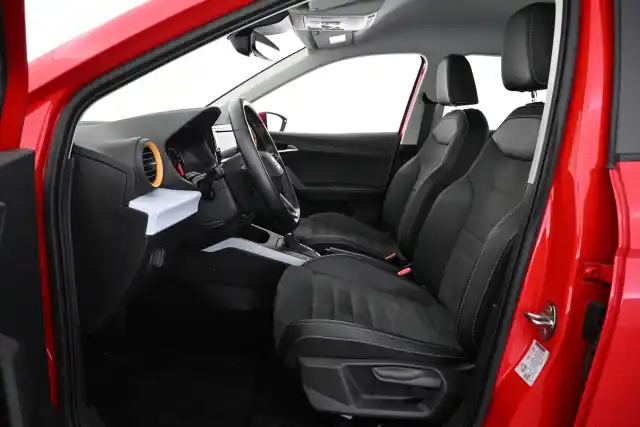 Punainen Maastoauto, Seat Arona – VAR-28977