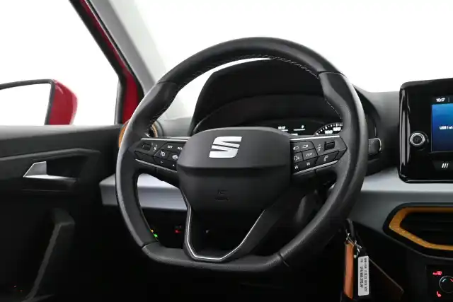 Punainen Maastoauto, Seat Arona – VAR-28977