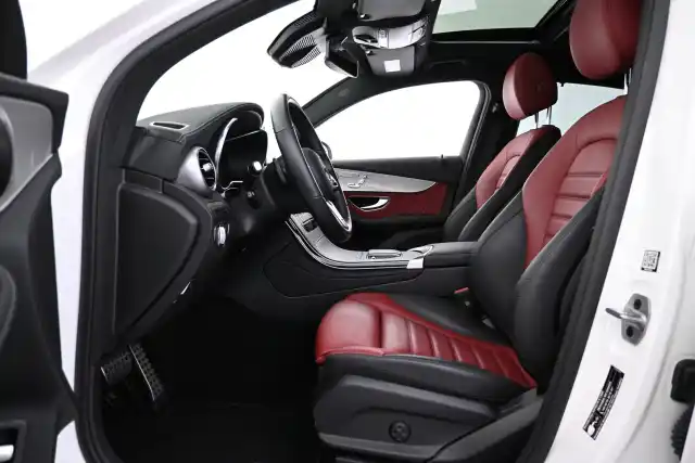 Valkoinen Coupe, Mercedes-Benz GLC – VAR-29053