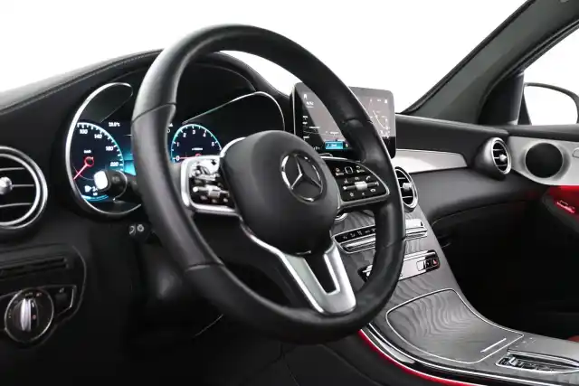 Valkoinen Coupe, Mercedes-Benz GLC – VAR-29053