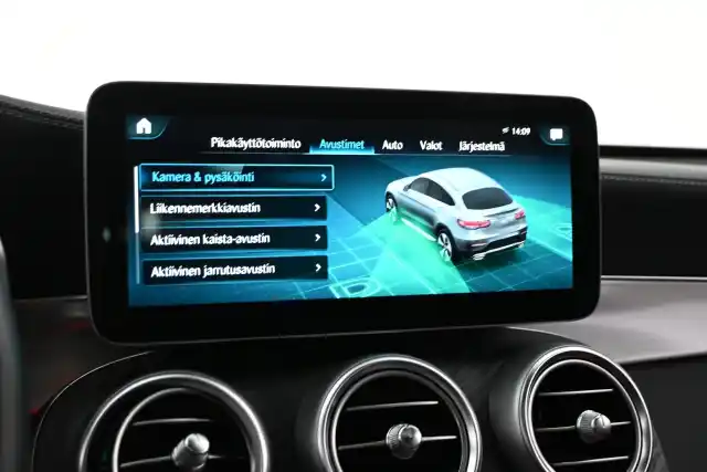 Valkoinen Coupe, Mercedes-Benz GLC – VAR-29053