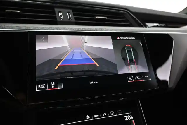 Musta Maastoauto, Audi e-tron – VAR-29097
