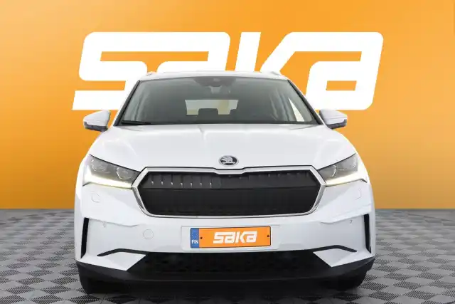Valkoinen Maastoauto, Skoda Enyaq – VAR-29100