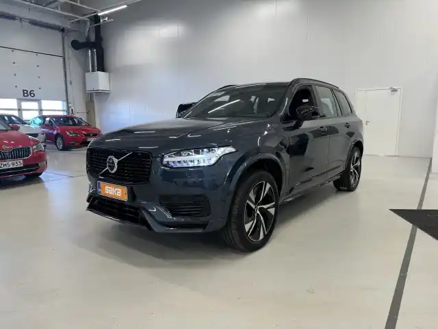 Musta Maastoauto, Volvo XC90 – VAR-29122
