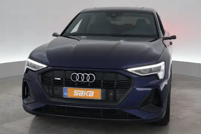 Sininen Coupe, Audi e-tron – VAR-29183