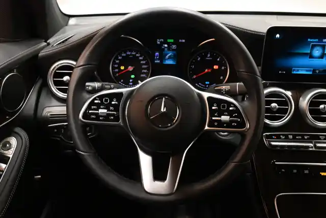 Musta Maastoauto, Mercedes-Benz GLC – VAR-29263