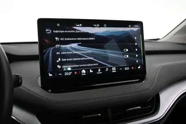 Musta Maastoauto, Skoda Enyaq – VAR-29287