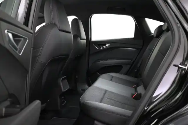 Musta Maastoauto, Audi Q4 e-tron – VAR-29305