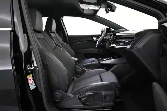 Musta Maastoauto, Audi Q4 e-tron – VAR-29305
