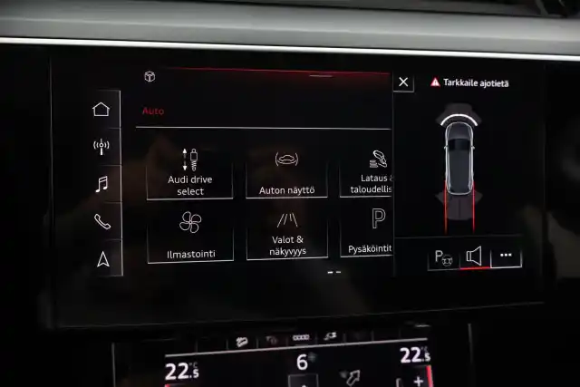 Musta Maastoauto, Audi e-tron – VAR-29383