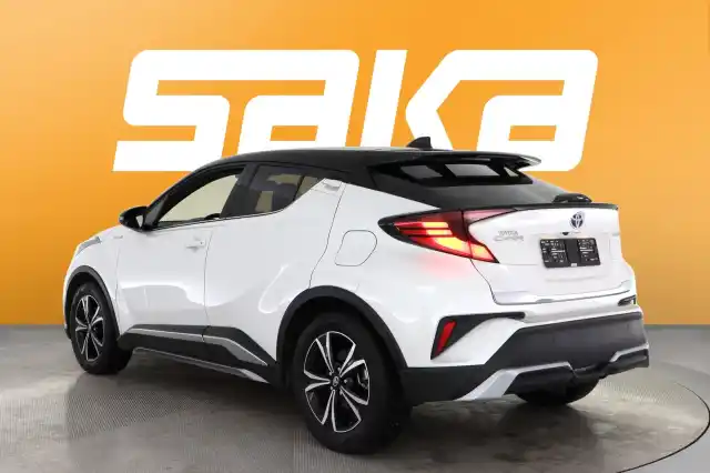 Valkoinen Maastoauto, Toyota C-HR – VAR-29548