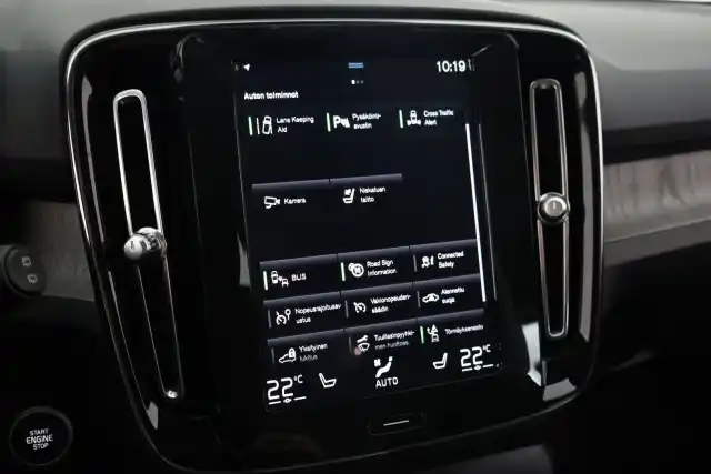 Valkoinen Viistoperä, Volvo XC40 – VAR-29691