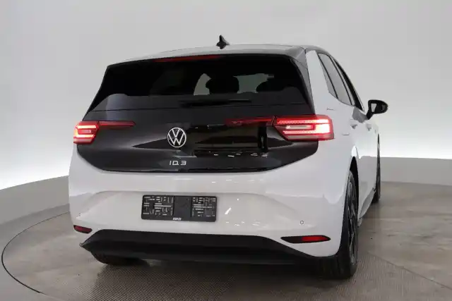 Valkoinen Viistoperä, Volkswagen ID.3 – VAR-29877