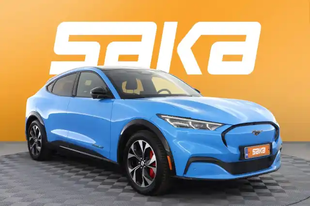 Sininen Maastoauto, Ford Mustang Mach-E – VAR-30239
