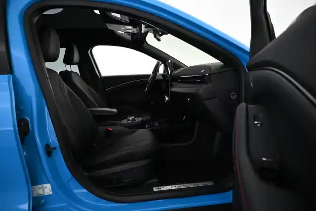 Sininen Maastoauto, Ford Mustang Mach-E – VAR-30239