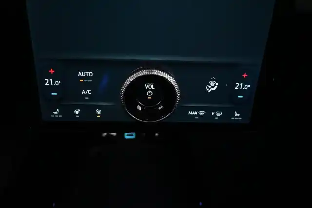 Sininen Maastoauto, Ford Mustang Mach-E – VAR-30239