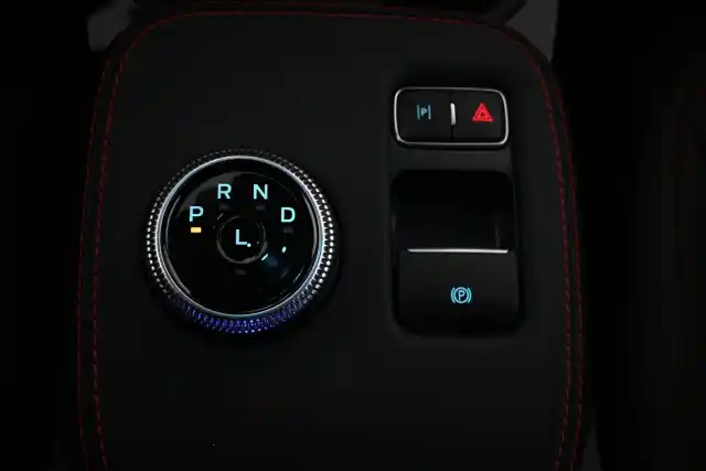 Sininen Maastoauto, Ford Mustang Mach-E – VAR-30239