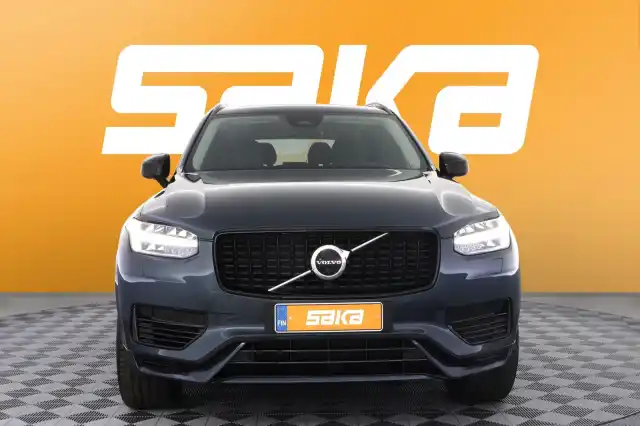 Sininen Maastoauto, Volvo XC90 – VAR-30322