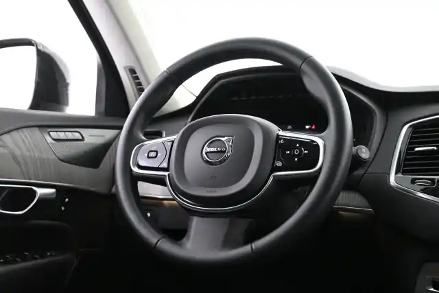 Sininen Maastoauto, Volvo XC90 – VAR-30322