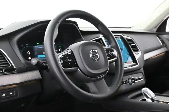 Sininen Maastoauto, Volvo XC90 – VAR-30322