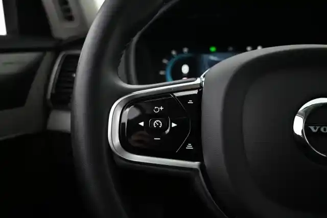 Sininen Maastoauto, Volvo XC90 – VAR-30322