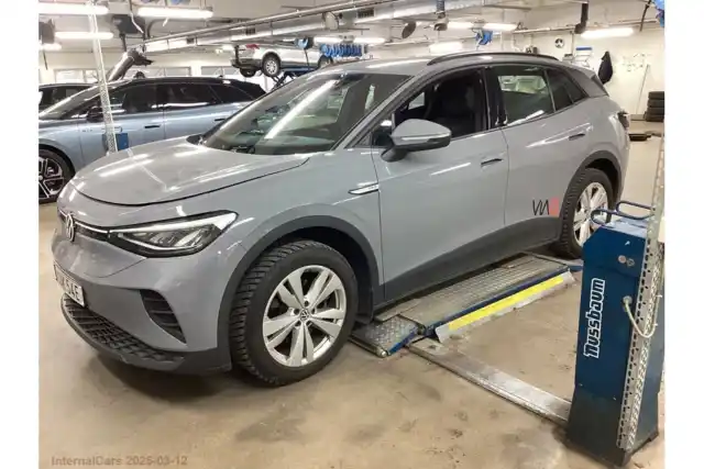 Harmaa Maastoauto, Volkswagen ID.4 – VAR-30383