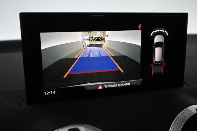 Harmaa Maastoauto, Audi Q2 – VAR-30399