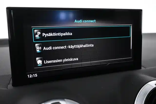 Harmaa Maastoauto, Audi Q2 – VAR-30399
