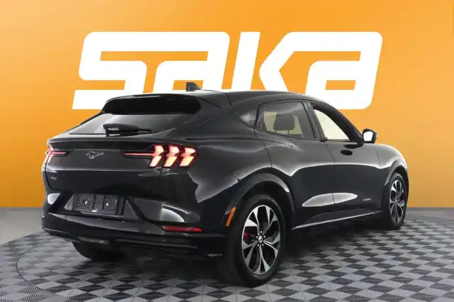 Musta Maastoauto, Ford Mustang Mach-E – VAR-30476