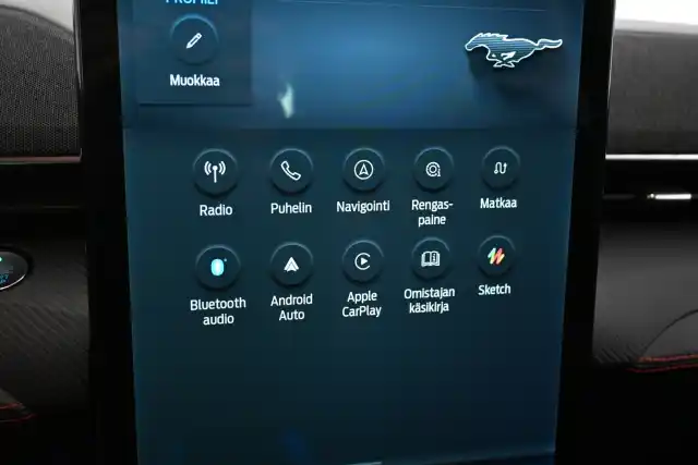 Musta Maastoauto, Ford Mustang Mach-E – VAR-30865