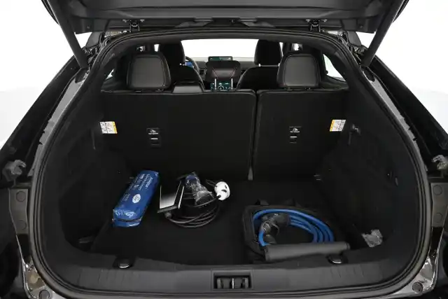 Musta Maastoauto, Ford Mustang Mach-E – VAR-30865